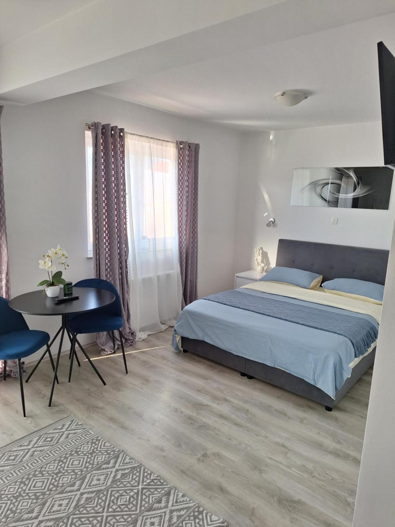 Sobe Sky Hotel Fužine Eksteriør billede